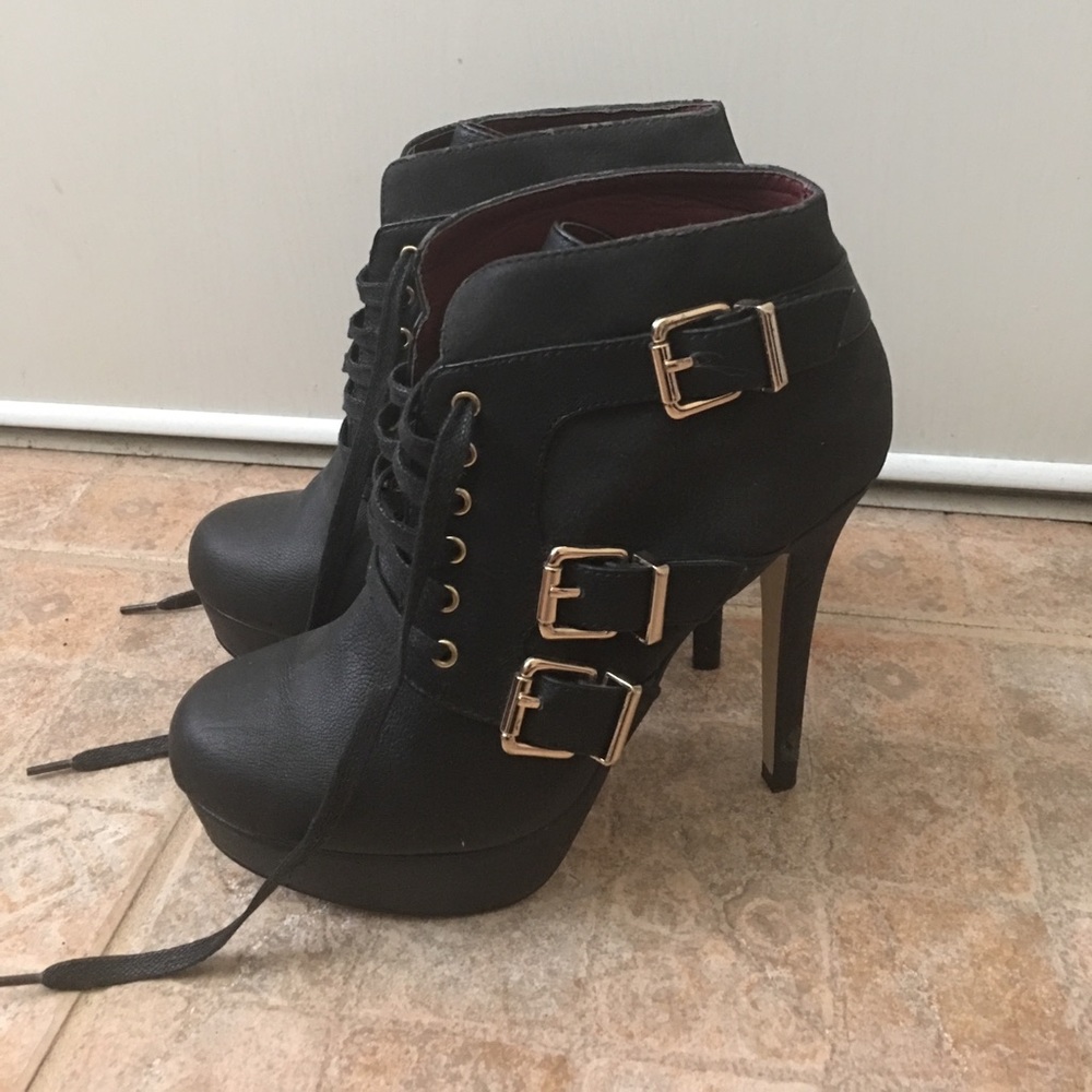 Miss Selfridge Black Ankle Boots in size 7