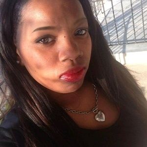 Meet your Posher, Rayneisha