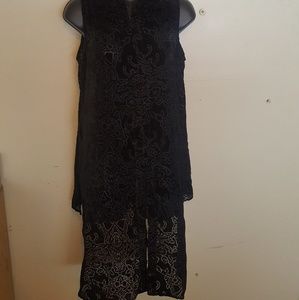 Bar III size medium dress black floral Oriental
