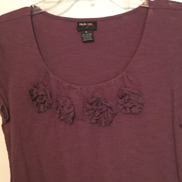 Style & Co burgundy top with rosettes - Picture 2 of 3