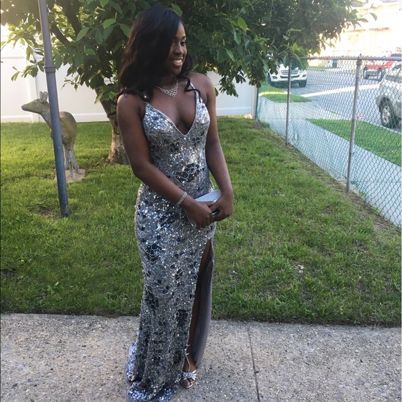 Heavy Beaded prom dress - Picture 4 of 4