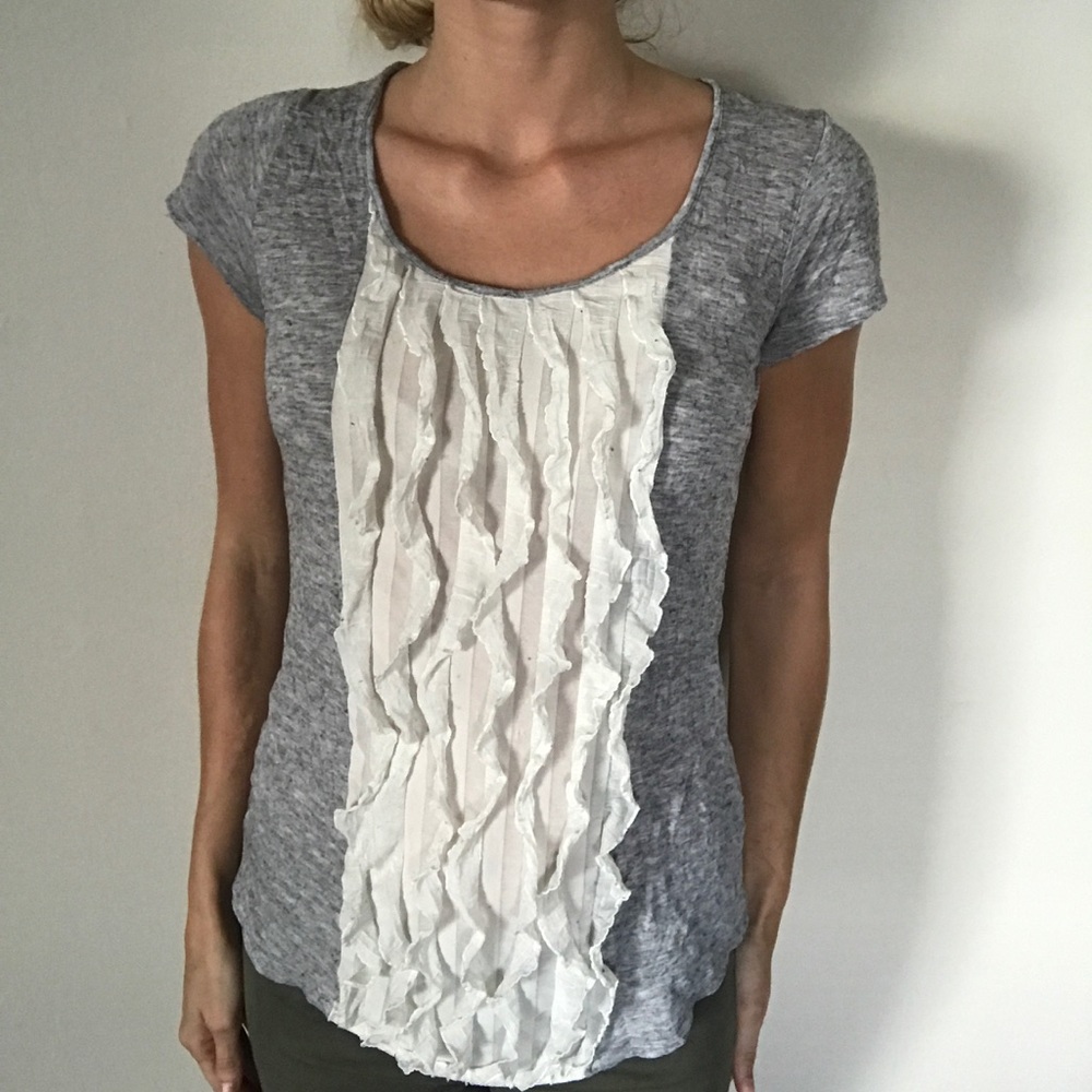 MEGAN Grey Ruffled Top - Picture 3 of 5