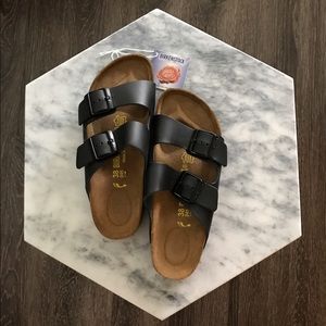 Black Leather Birkenstock - Arizona size 8