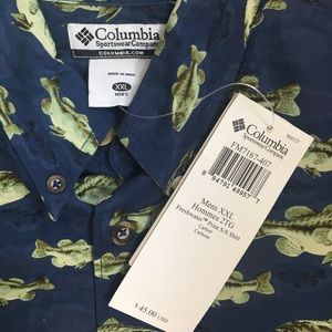 Columbia Men's button down shirt
