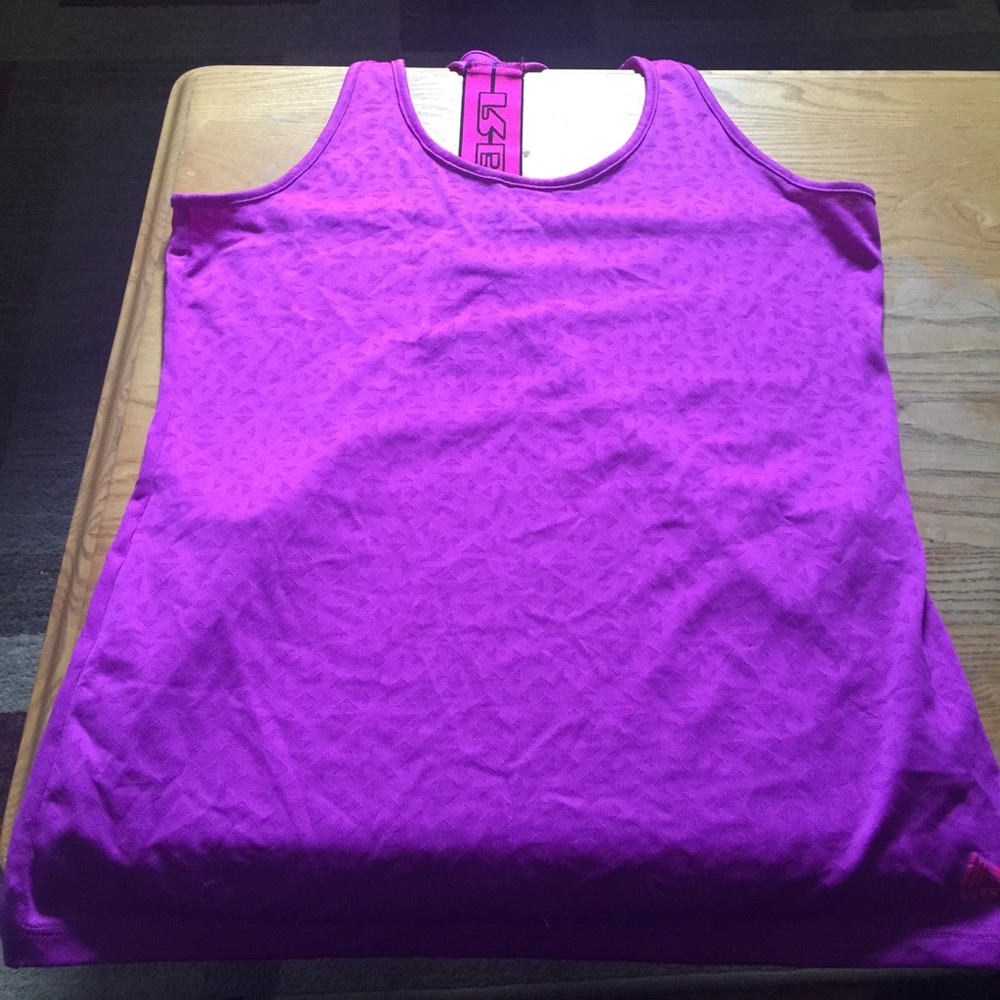 purple workout tank top