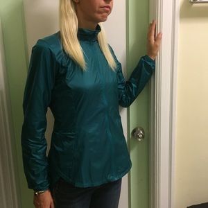 Brooks reflective nylon running jacket