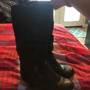 Black boots