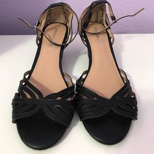 Black sandal wedge shoes
