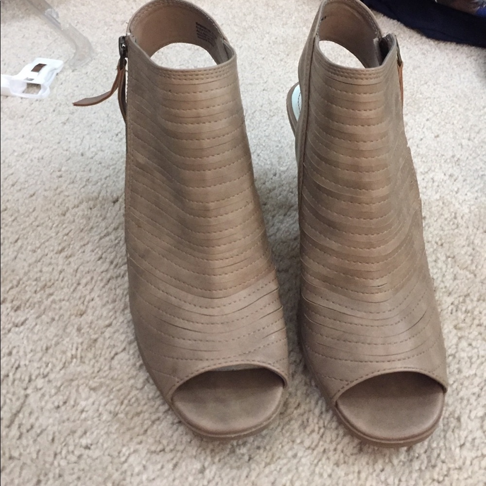 Tan bootie heels - open toe