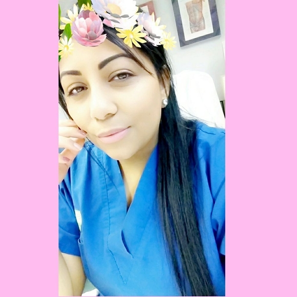 Meet your Posher, Yessenia - Picture 1 of 1