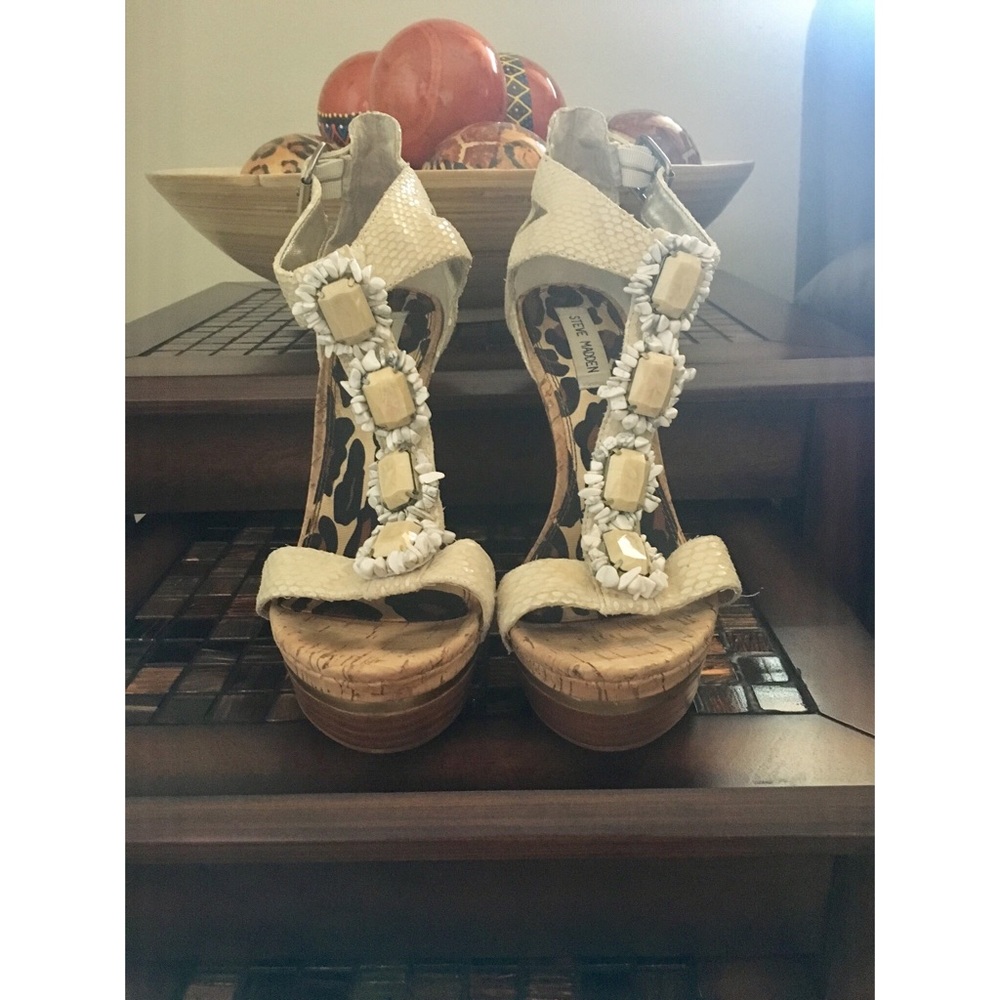Steve Madden Beige Stone Platform Sandal Size 10