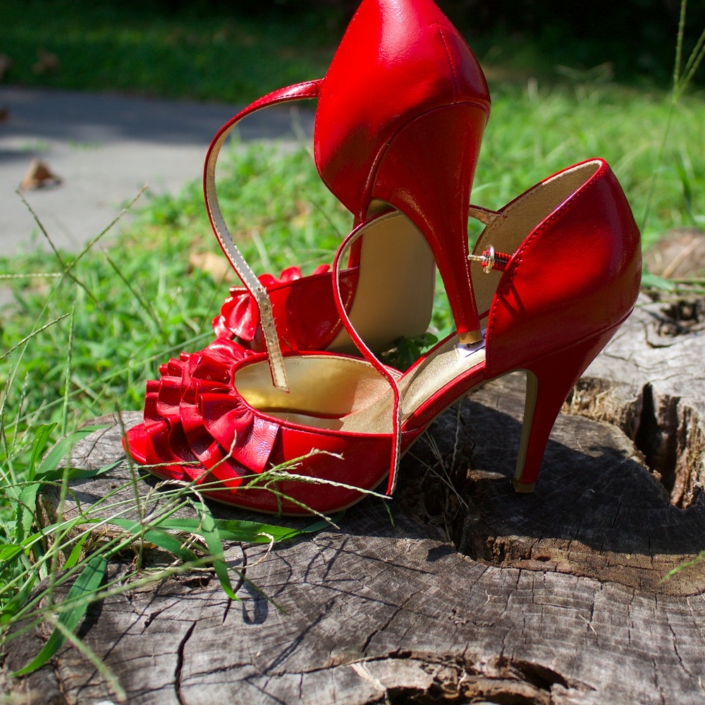 Red Patent Steve Madden Shoes!