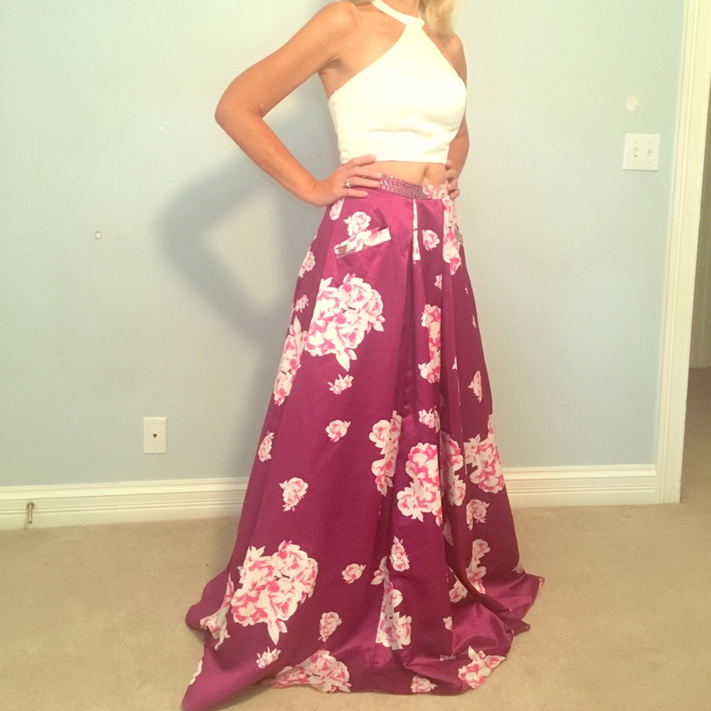 Prom Dress two piece👗 GORGEOUS 👗