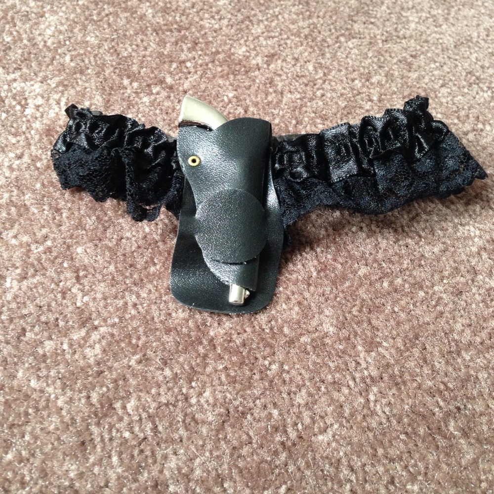 Garter with mini "handgun"