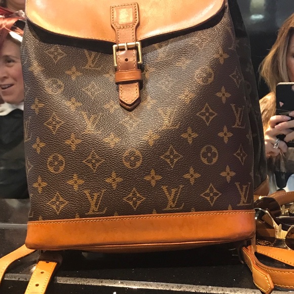 💥💥SOLD 💥💥 Authentic Louis Vuitton Special Soho - Picture 4 of 8