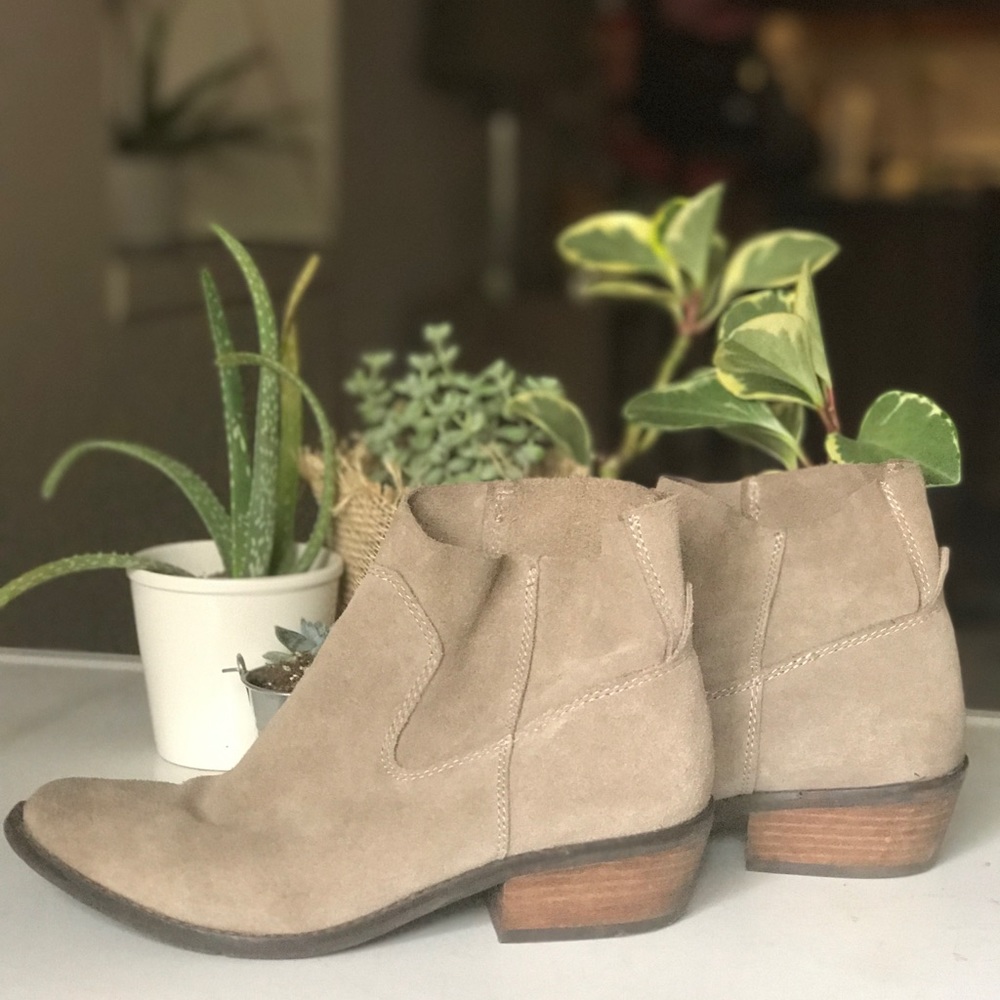 DV by Dolce Vita Suede Ankle Bootie