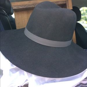 Janessa Leone grey hat