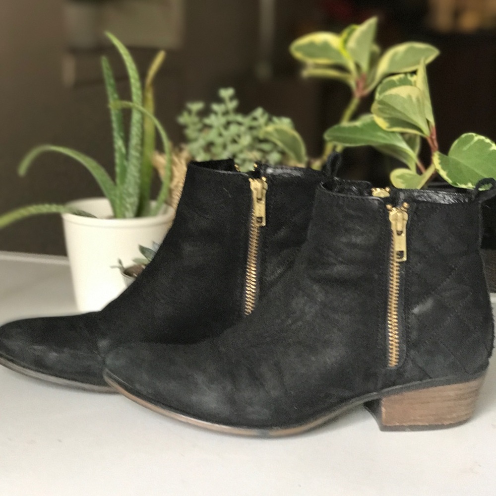 Steve Madden Side Zip Ankle Bootie