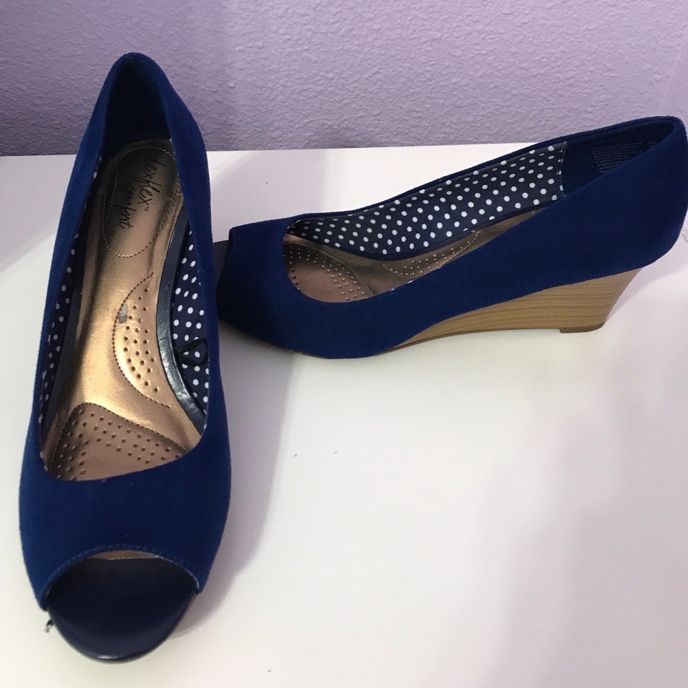 Blue wedge