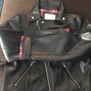 🖤❤️Justice faux leather jacket