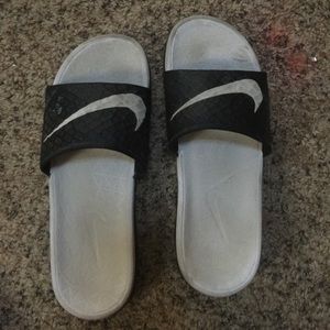 nike slides