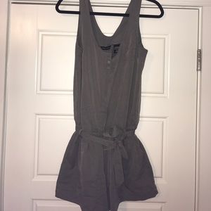 New York & Co sleeveless belted romper