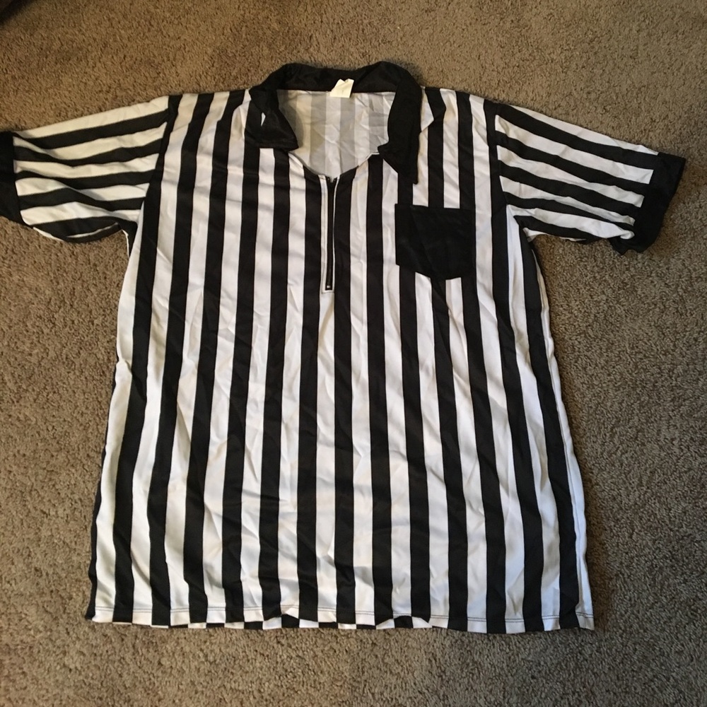 Halloween men's size extra large referee shirt