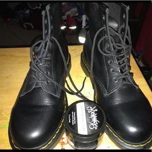 Men's Dr. Martens