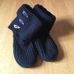 Black BearPaw sweater boots ❄️☃️