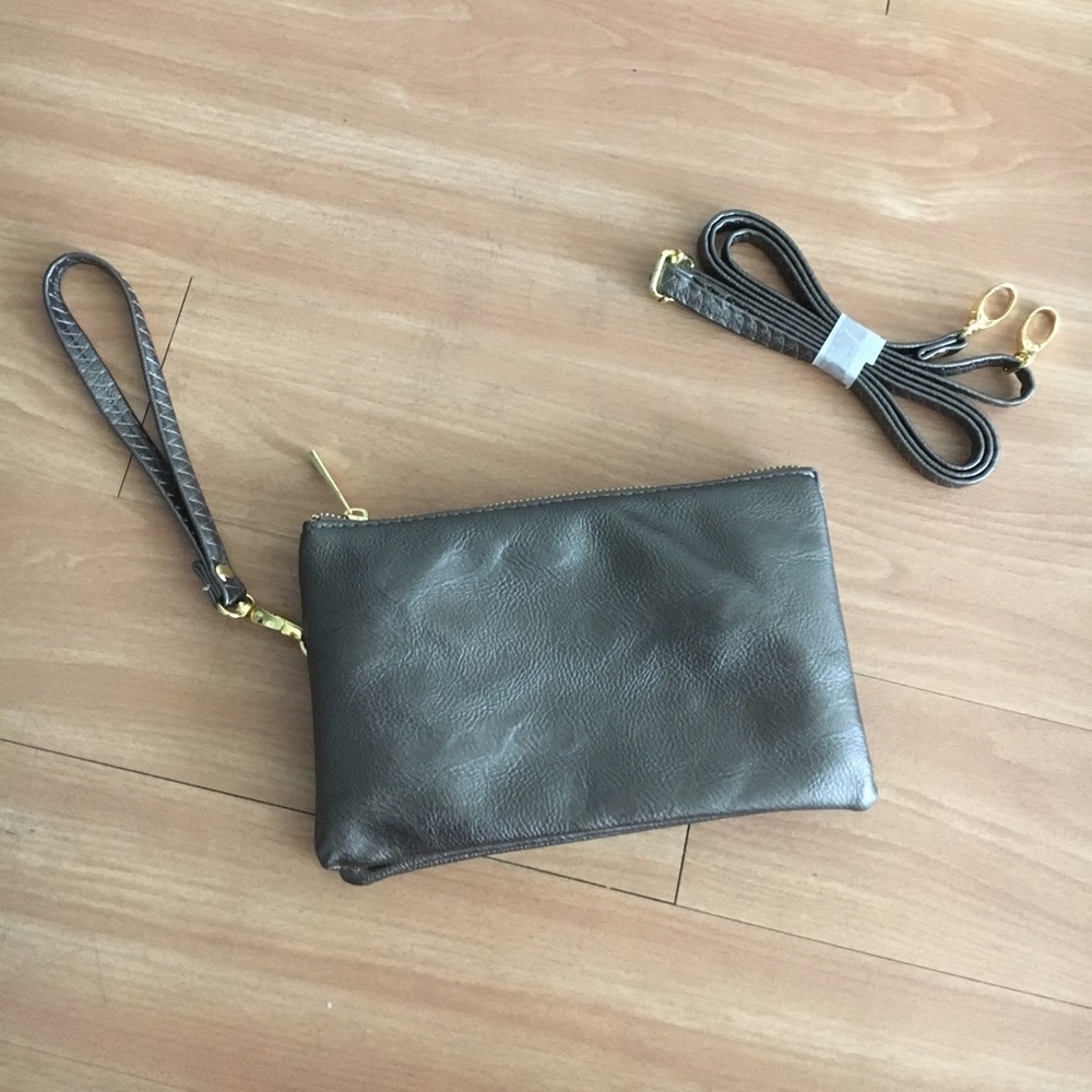 NWOT!! Metallic Wristlet/Crossbody