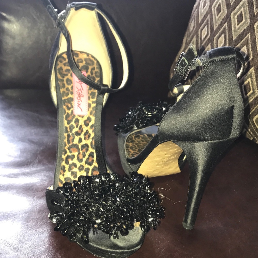 Black Satin T strap Betsey Johnson heels - Picture 2 of 5