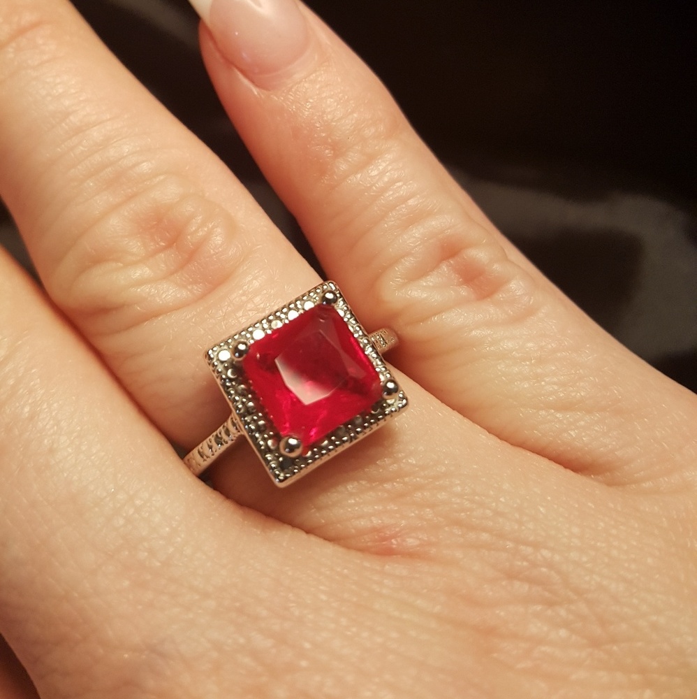 Red Square Shaped Silver Toned Ring