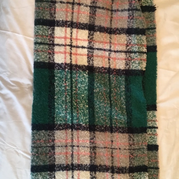 Accessories - Aerie blanket scarf