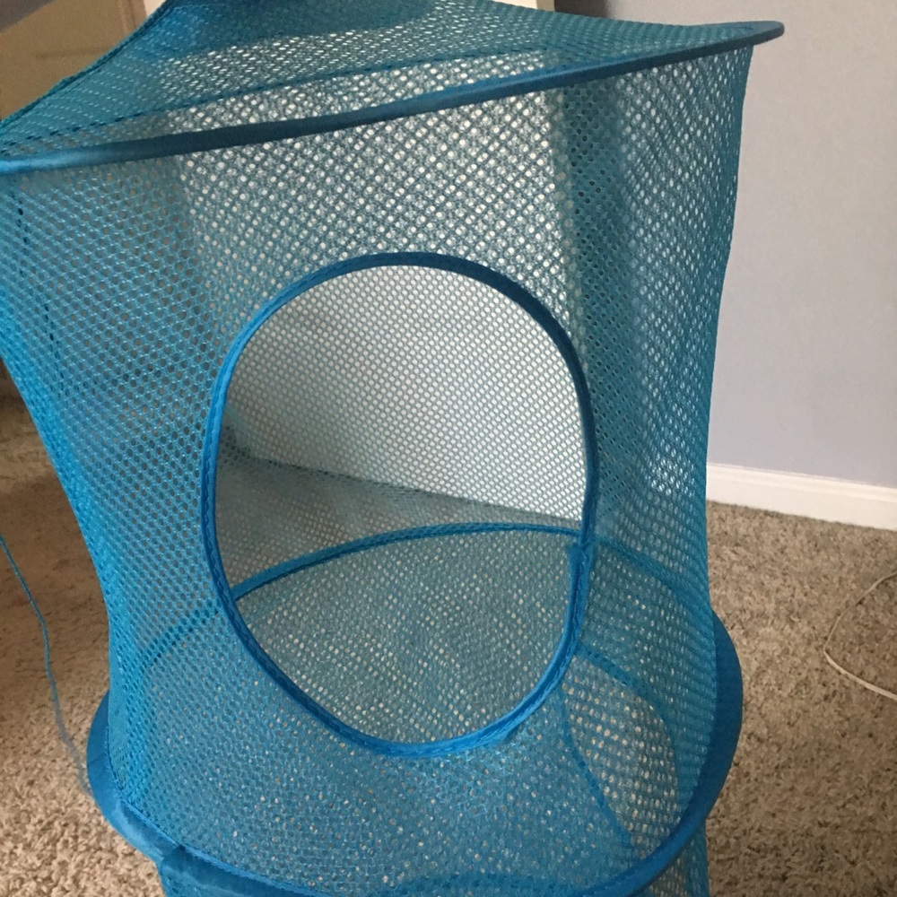 4 tear hanging holders