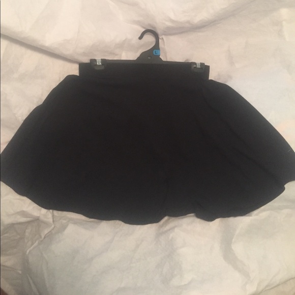 Skater skirt - Picture 2 of 2