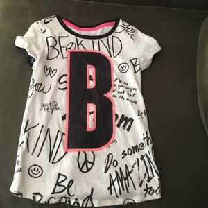 Short sleeve girls shirt "B" size 8/10