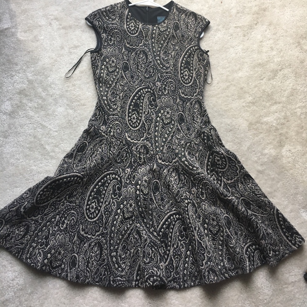 Paisley print flare dress Gabby Skye size 4 small