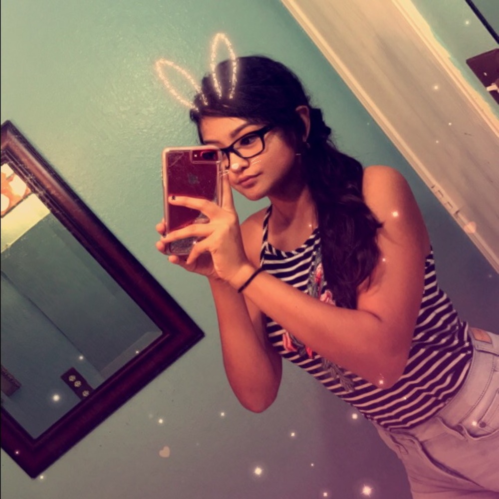 Meet your Posher, Itzel