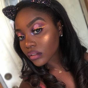 Meet your Posher, Jalicia