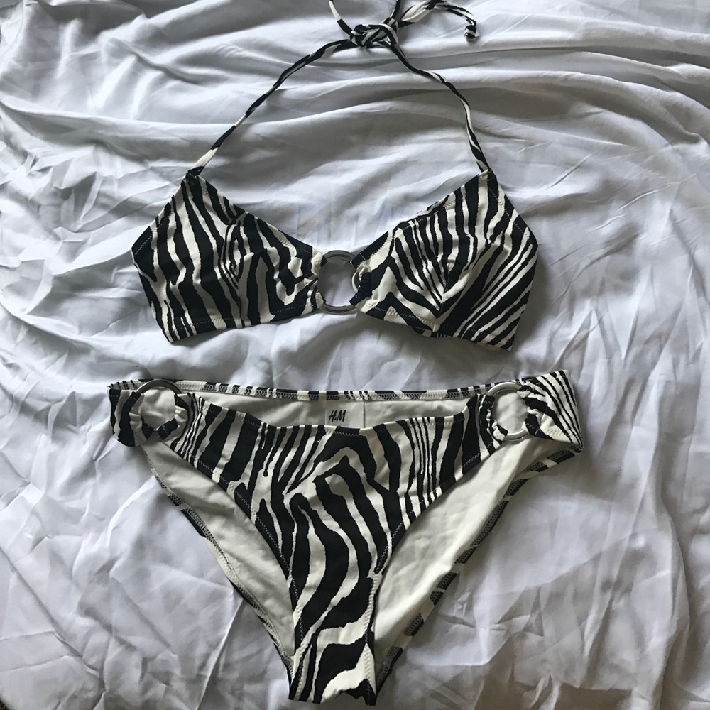 Zebra Bikini Set! H&M