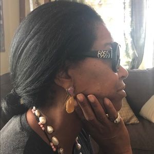 Meet your Posher, Dee!