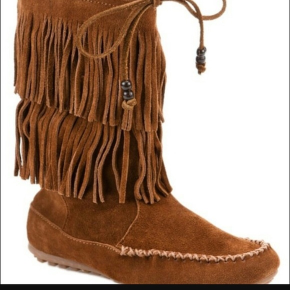 Minnetonka Shoes - Minnetonka Darci brown size 7 boots