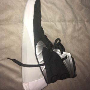 Nike hyperdunks 2015, size 10.