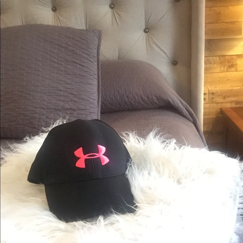 💕UNDER ARMOUR HAT