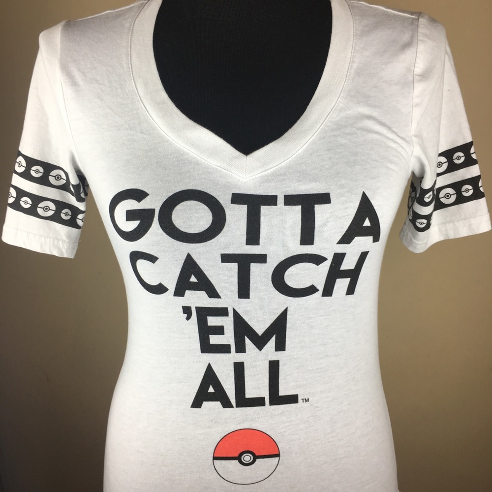 Pokémon Tee Size Medium women's
