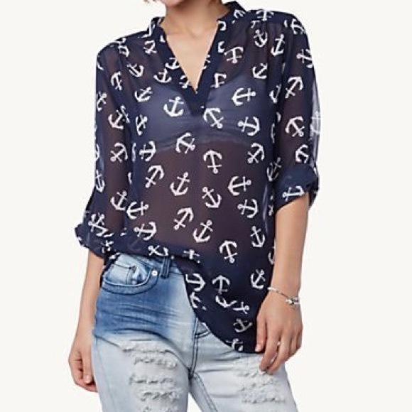 Rue21 Tops - RUE21 1/4 SLEEVE BUTTON DOWN