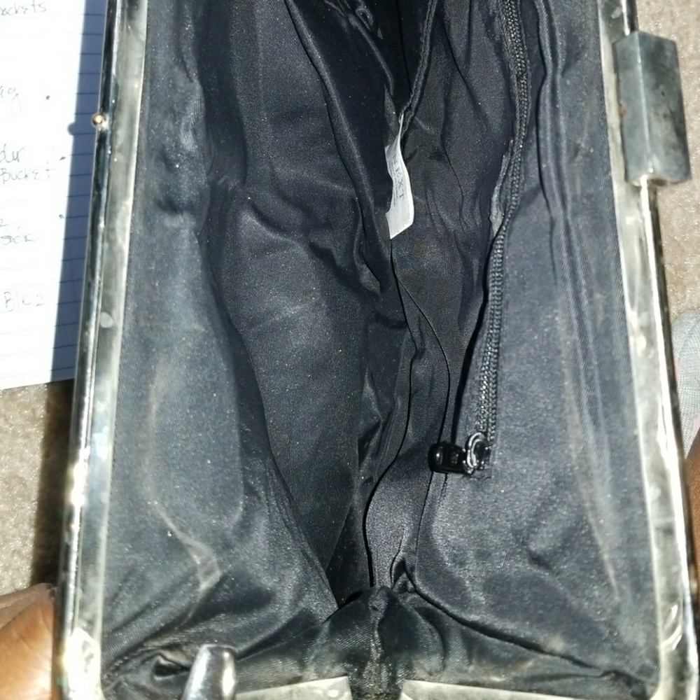 Large clutch - Picture 3 of 3
