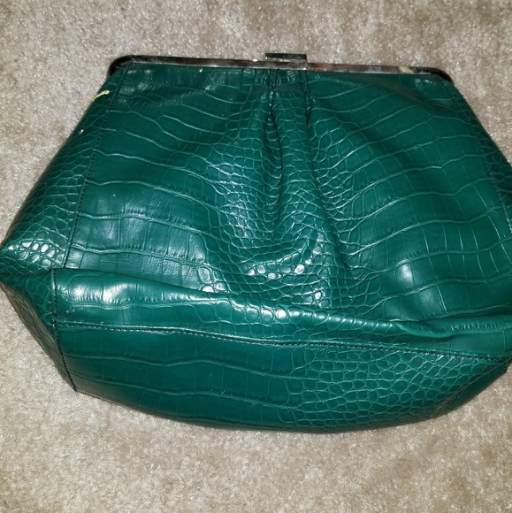Large clutch - Picture 1 of 3