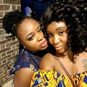 Meet your Posher, Dumi