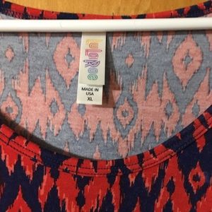 LuLaRoe XL Classic T